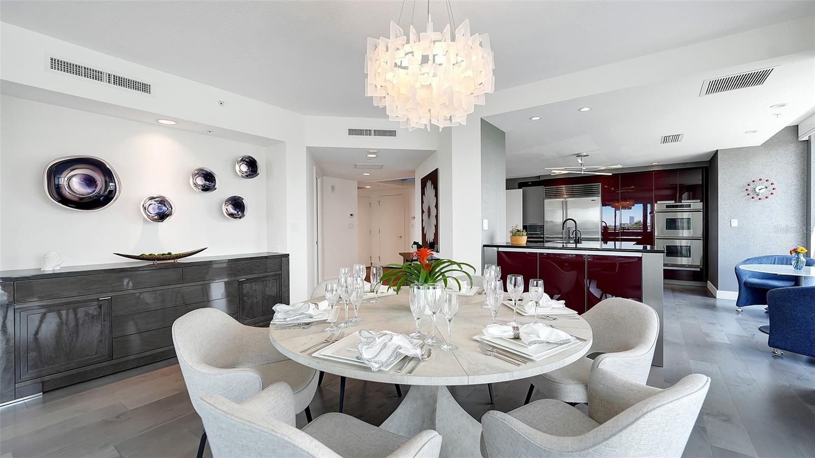 THE SAVOY ON PALM - Residential