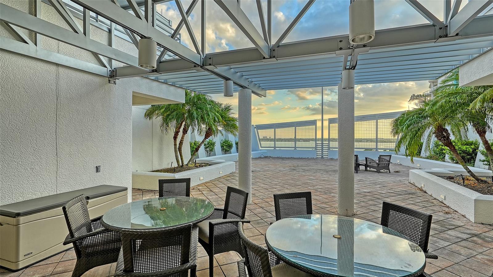 THE SAVOY ON PALM - Residential