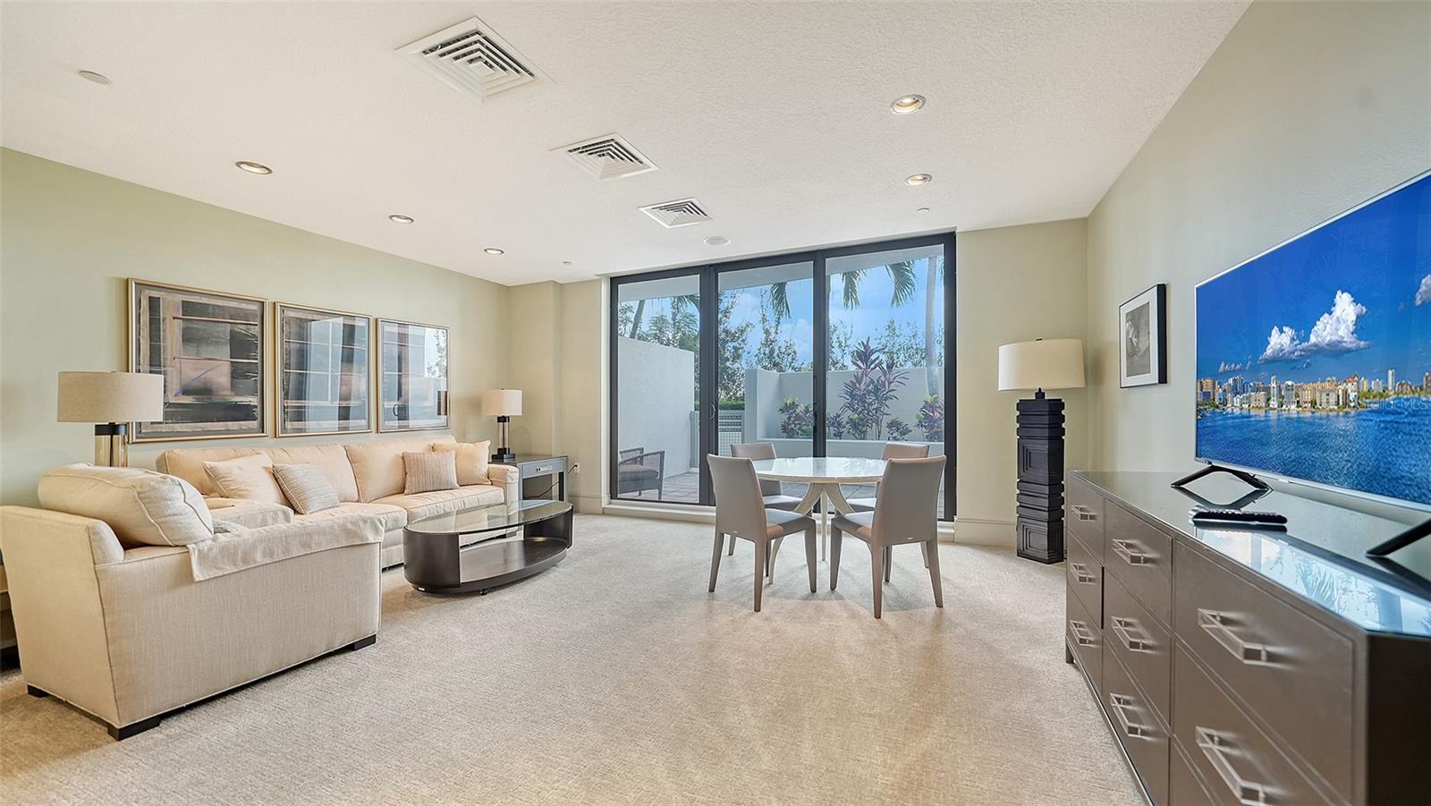 THE SAVOY ON PALM - Residential