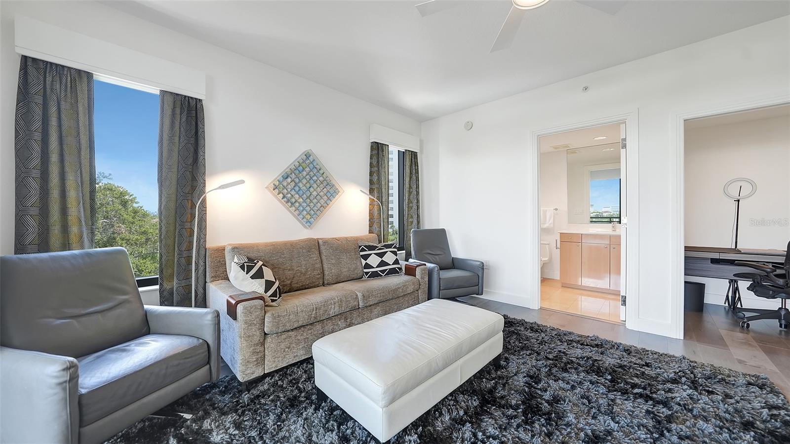 THE SAVOY ON PALM - Residential