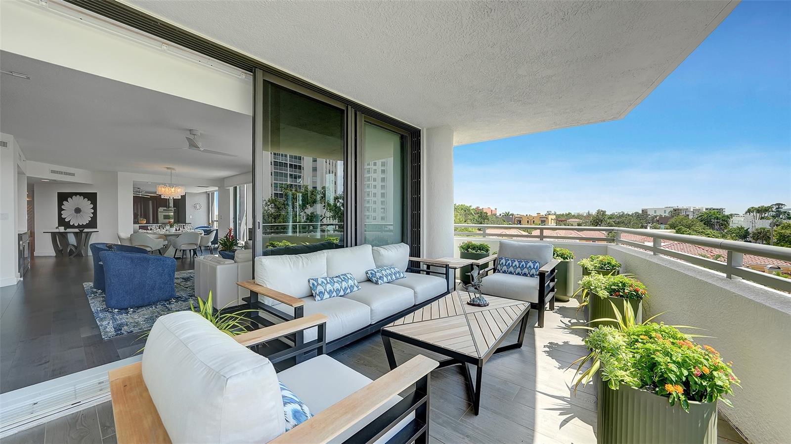 THE SAVOY ON PALM - Residential