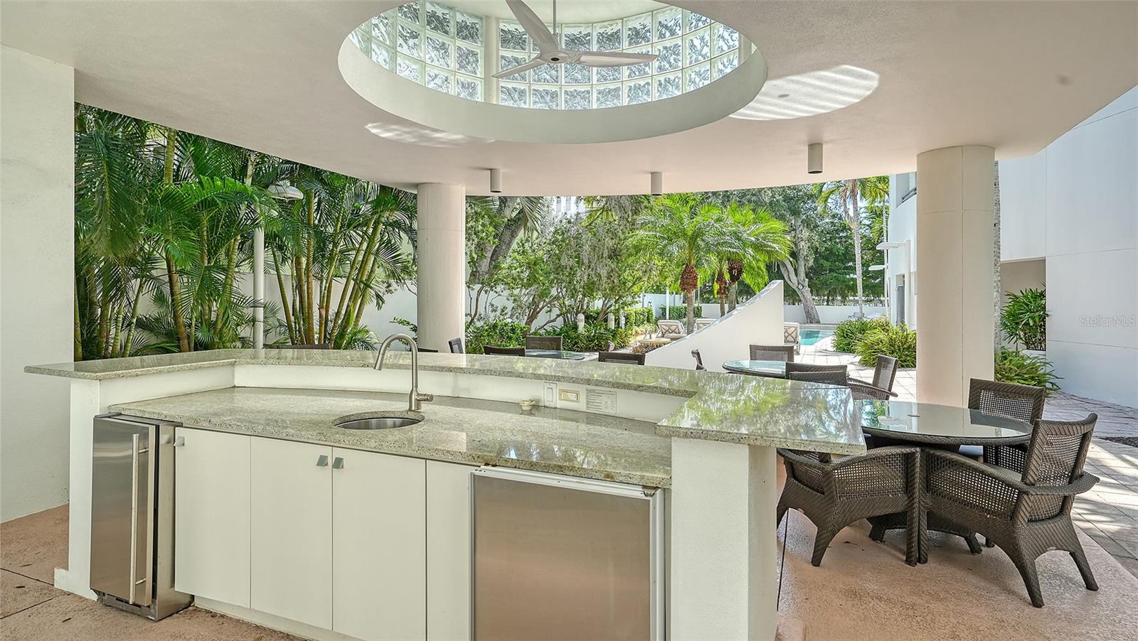 THE SAVOY ON PALM - Residential