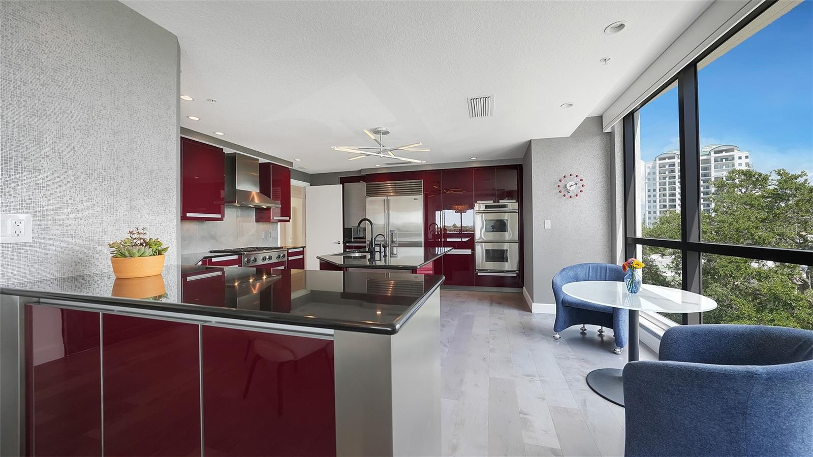 THE SAVOY ON PALM - Residential