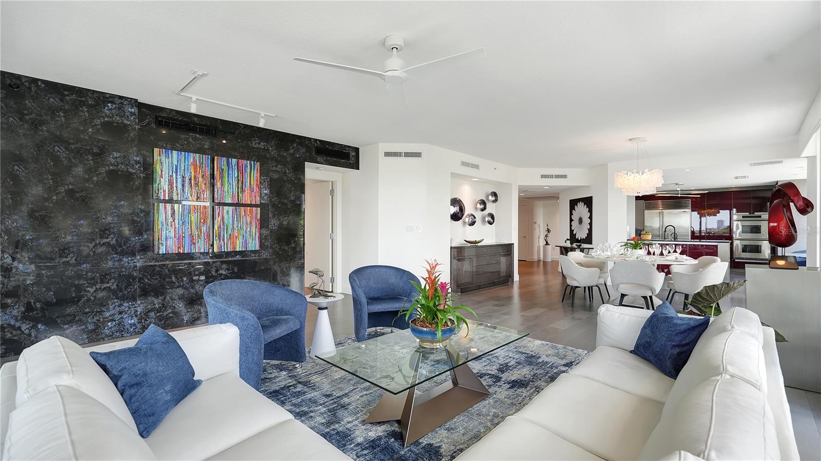 THE SAVOY ON PALM - Residential