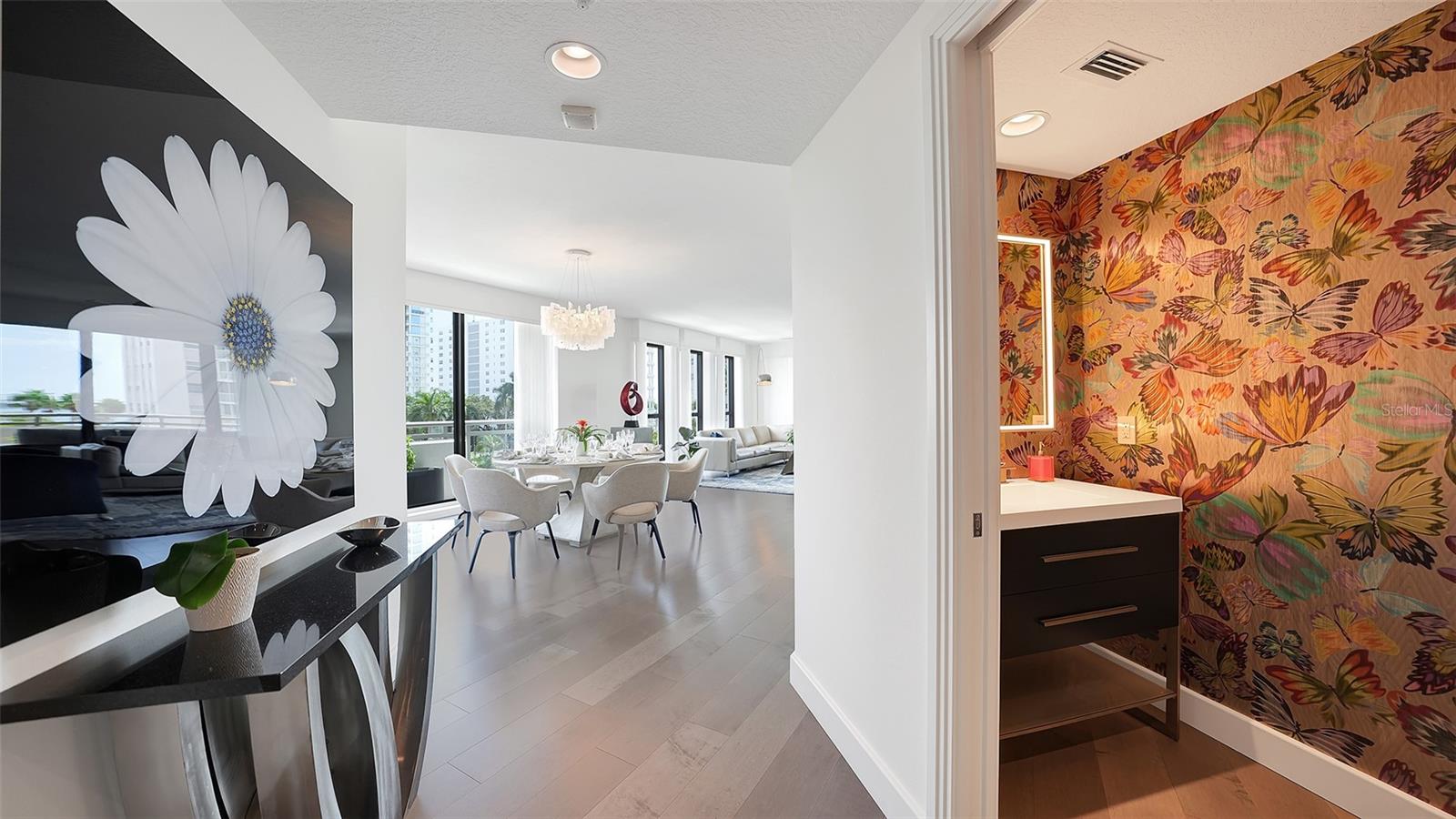 THE SAVOY ON PALM - Residential