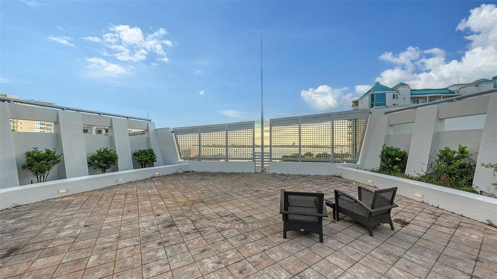 THE SAVOY ON PALM - Residential