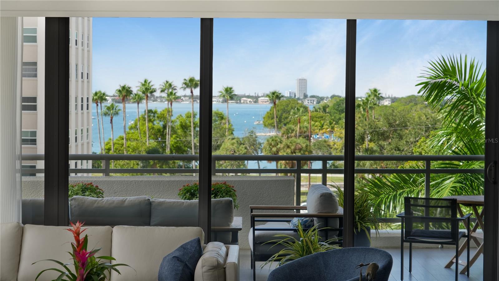 THE SAVOY ON PALM - Residential