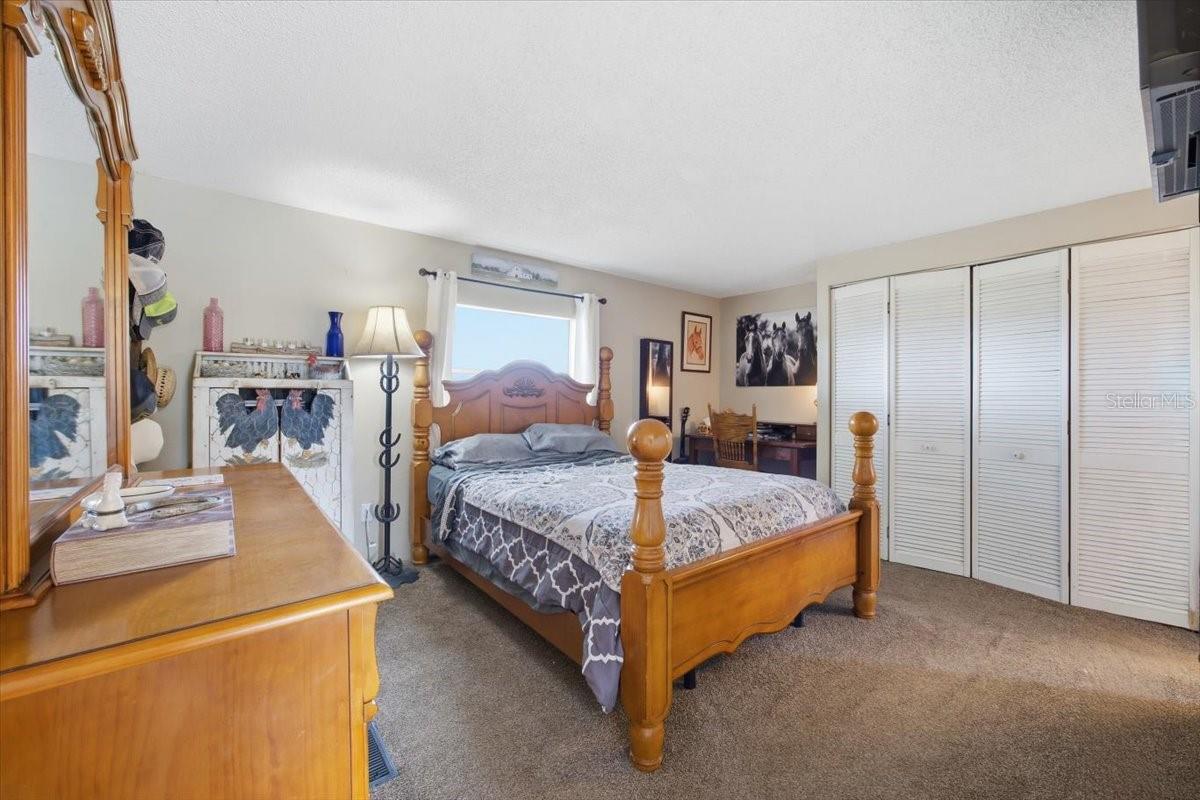 WALKER GRVS - Residential