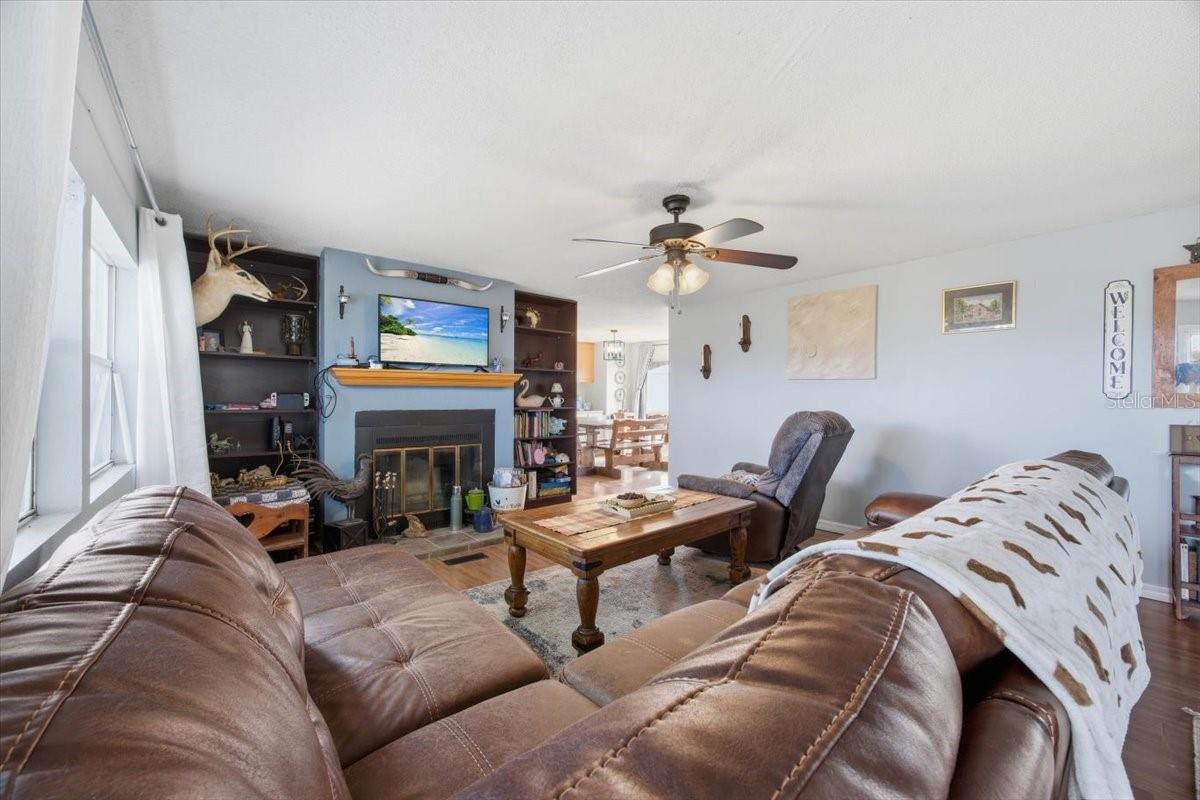 WALKER GRVS - Residential