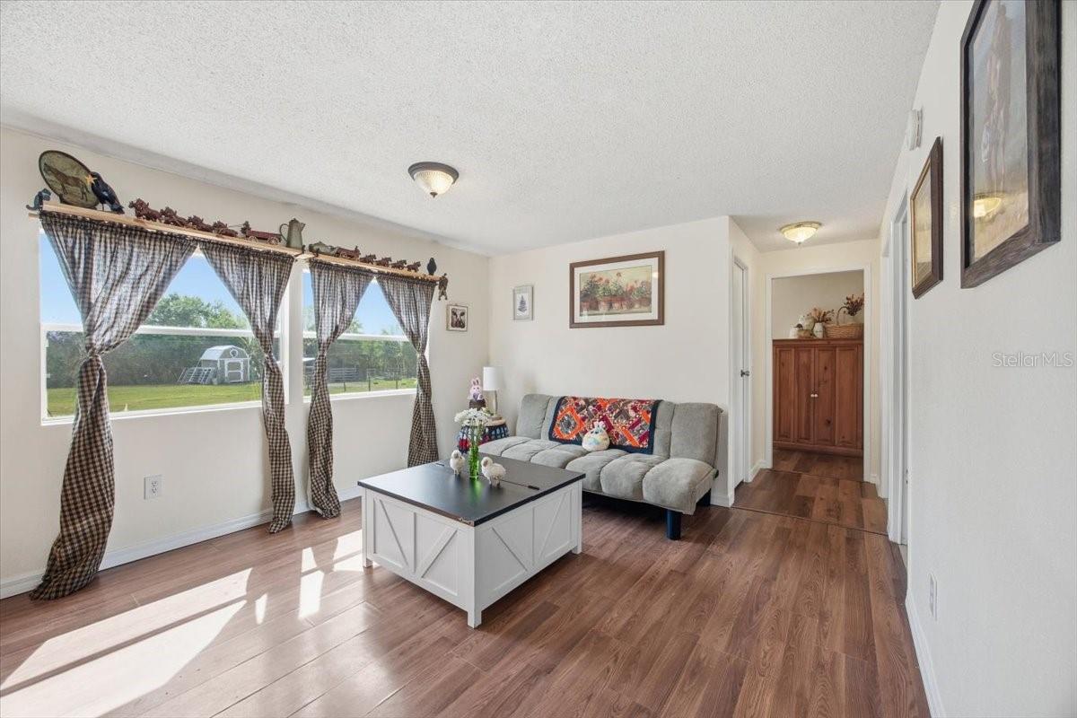 WALKER GRVS - Residential