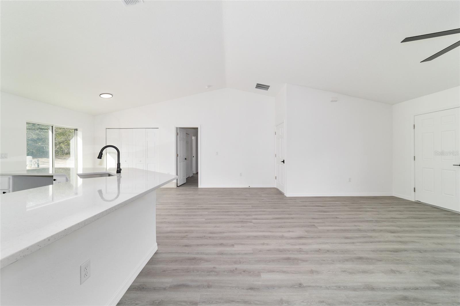 RAINBOW LAKES ESTATE - Residential