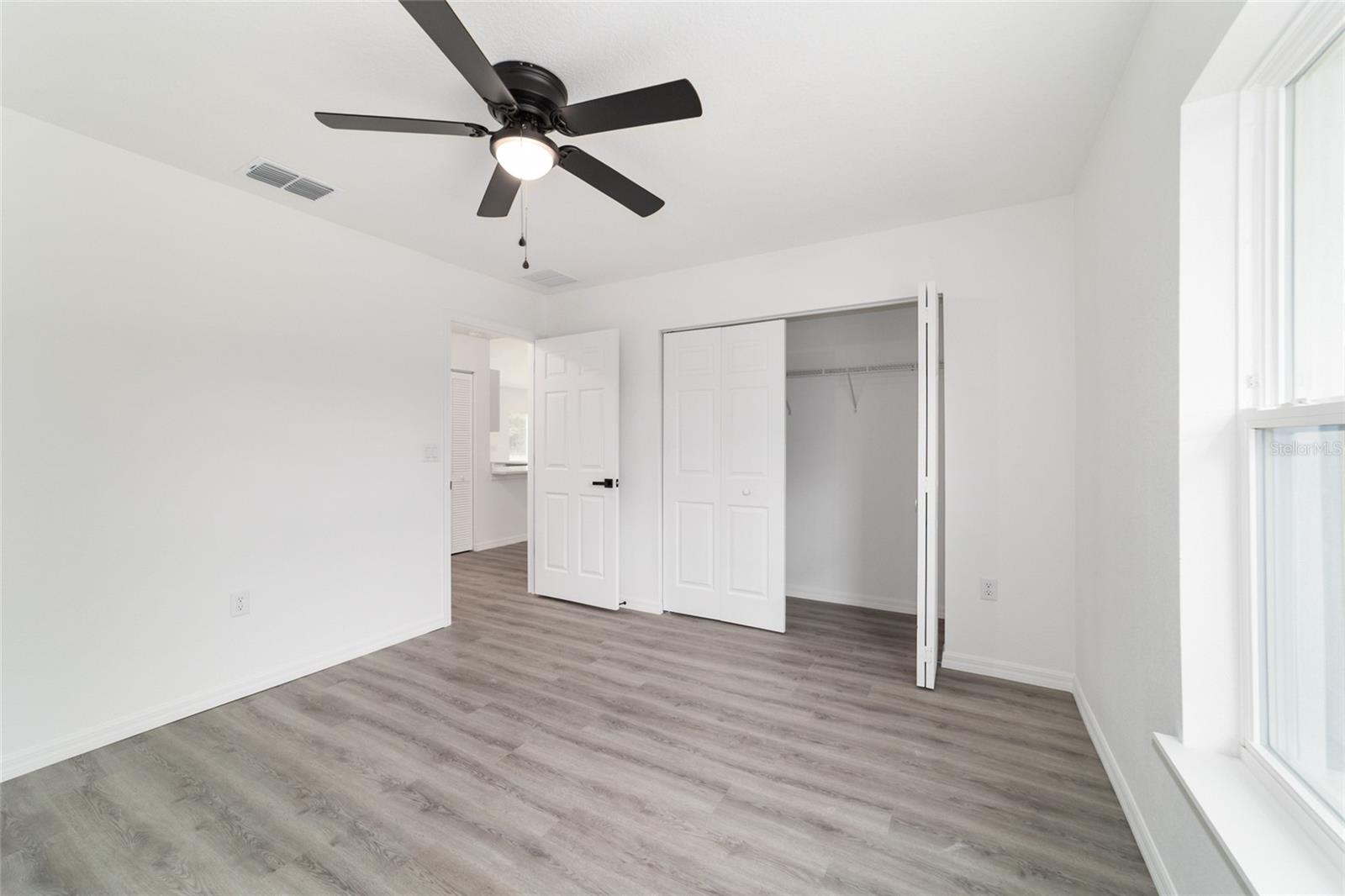 RAINBOW LAKES ESTATE - Residential