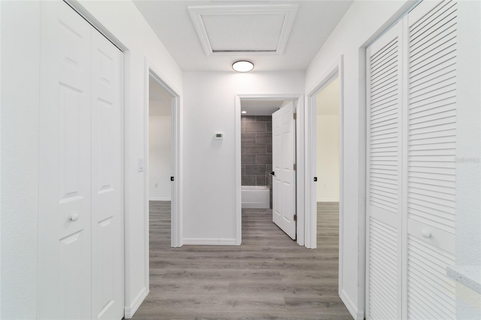 RAINBOW LAKES ESTATE - Residential