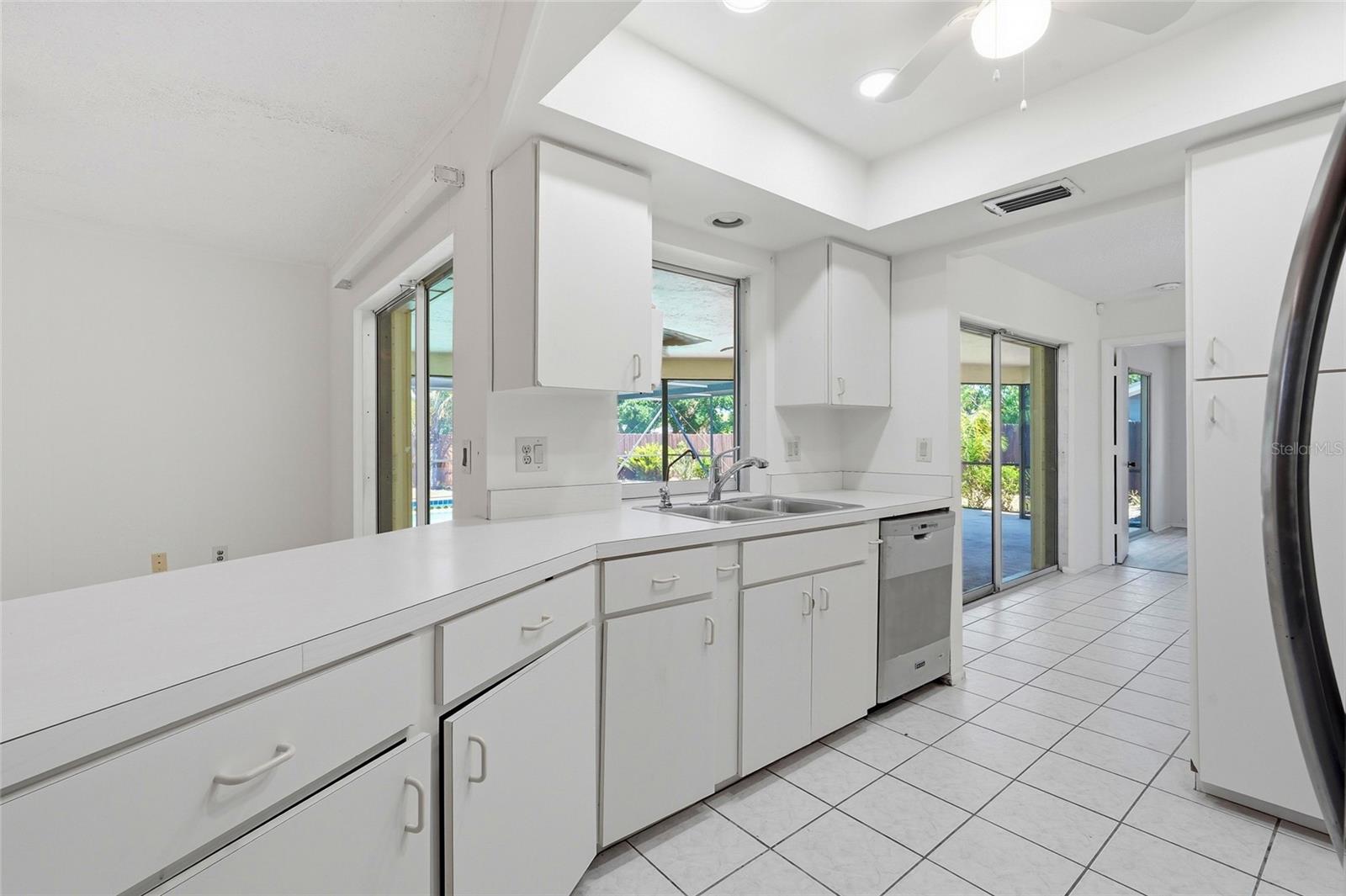VENICE EAST 3RD ADD - Residential