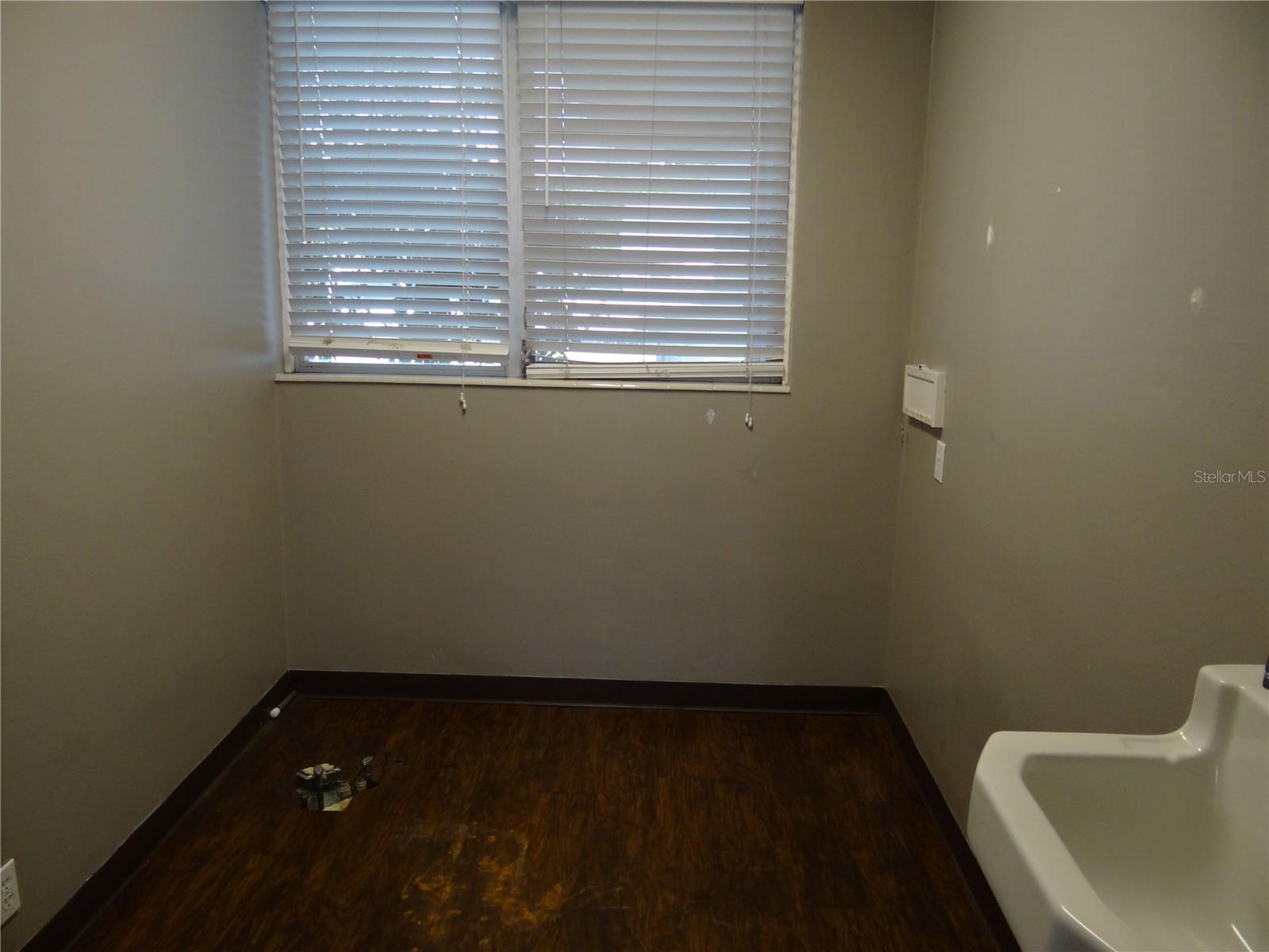 CENTRAL AVE HEIGHTS - Commercial Lease