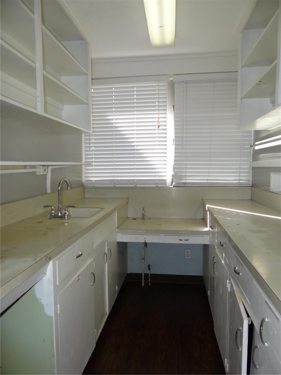 CENTRAL AVE HEIGHTS - Commercial Lease