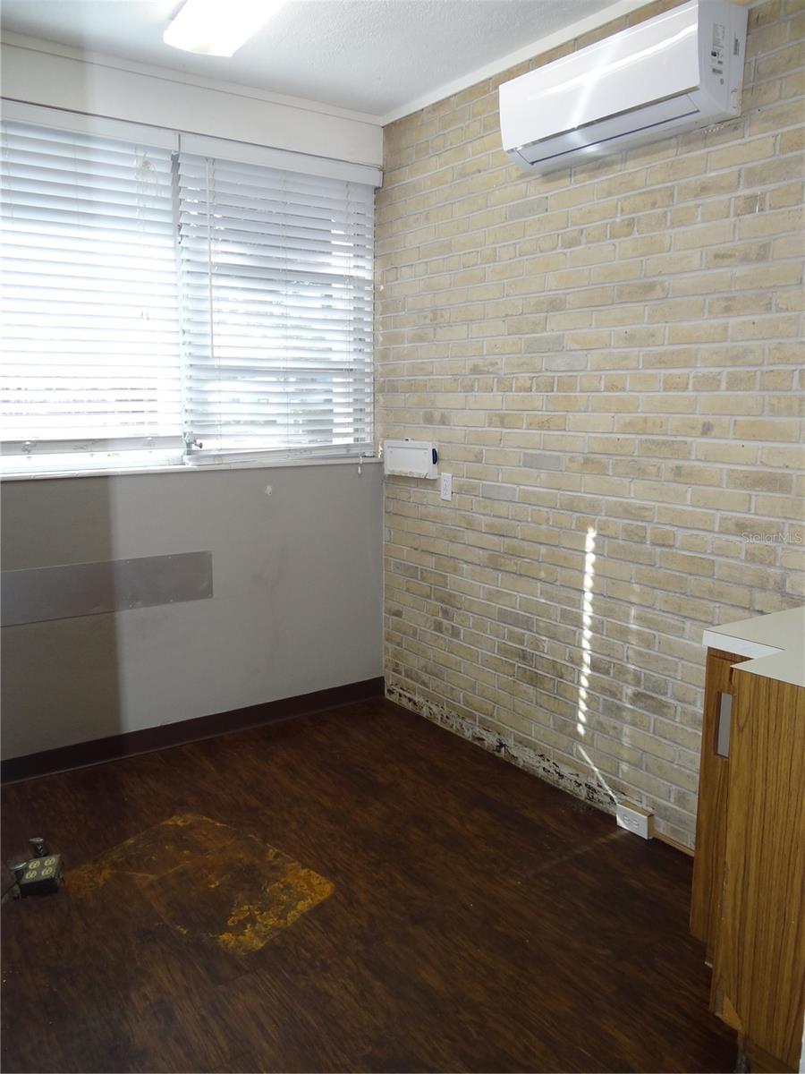 CENTRAL AVE HEIGHTS - Commercial Lease