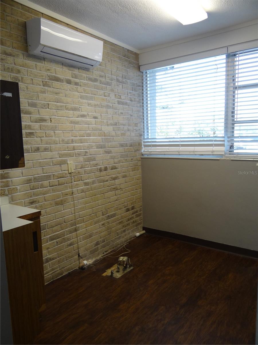 CENTRAL AVE HEIGHTS - Commercial Lease