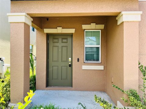 A home in WIMAUMA