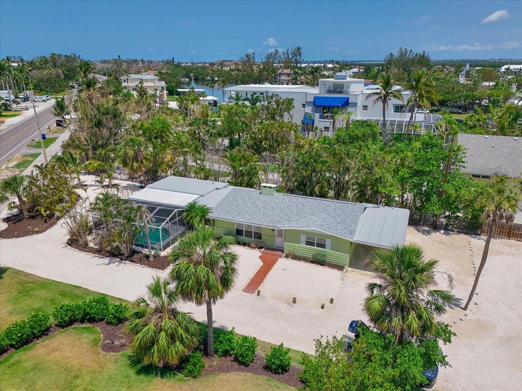 Photo of 5924 Gulf Of Mexico Drive, Longboat Key, FL 34228 (MLS # A4651805)