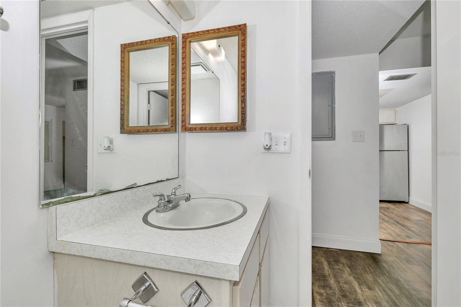 FAIRWAYS/SILVER SPGS SHORES CO - Residential