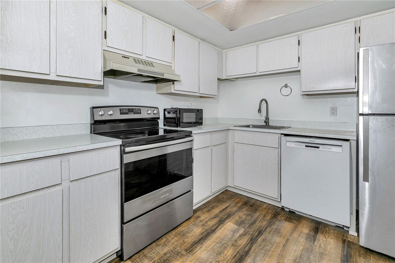 FAIRWAYS/SILVER SPGS SHORES CO - Residential