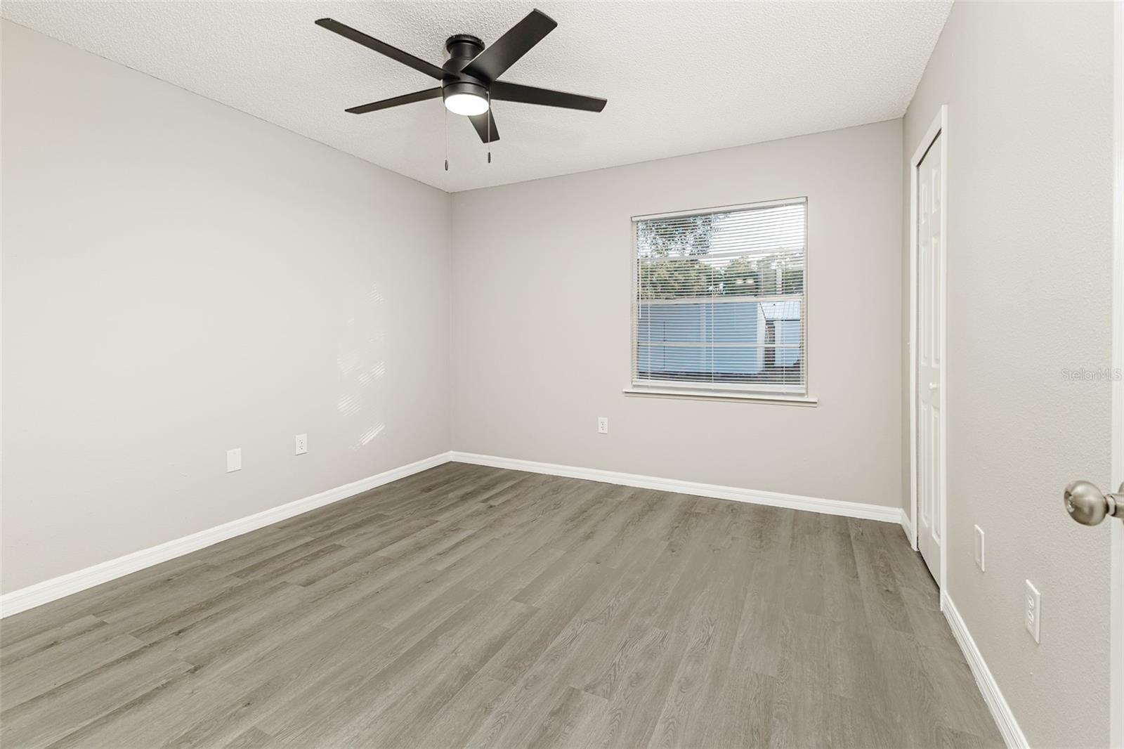 SUNRISE PARK - Residential