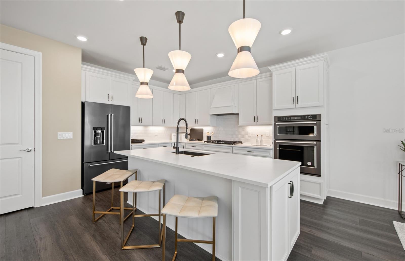 5949 BLUESTAR COURT