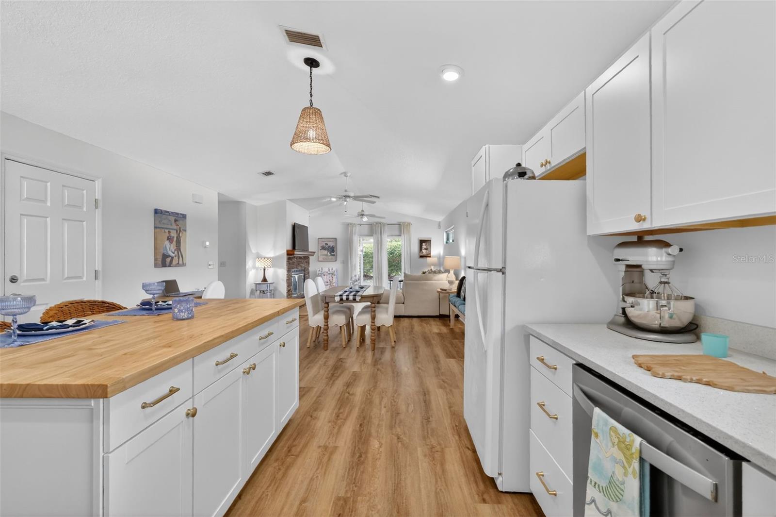 TAVARES GOLDEN PALMS FIRST ADD - Residential