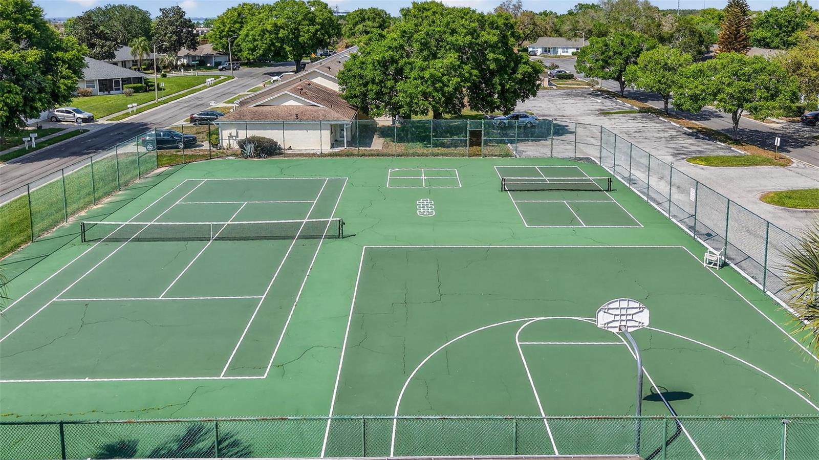 TAVARES GOLDEN PALMS FIRST ADD - Residential