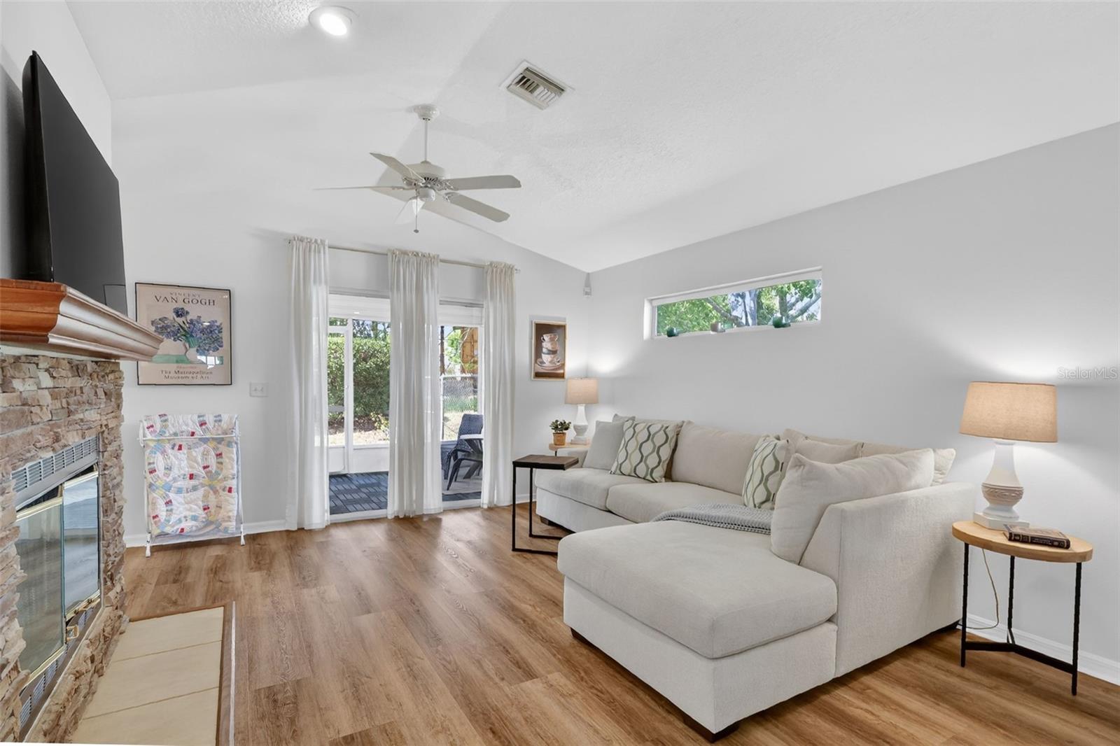 TAVARES GOLDEN PALMS FIRST ADD - Residential