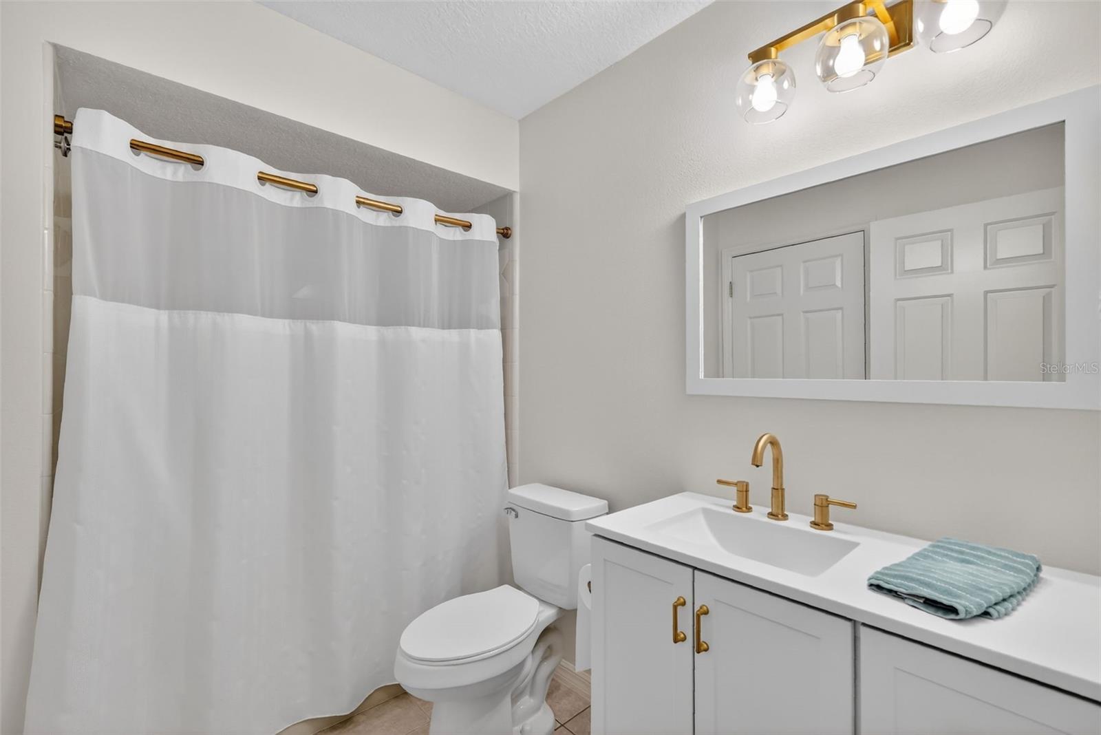 TAVARES GOLDEN PALMS FIRST ADD - Residential