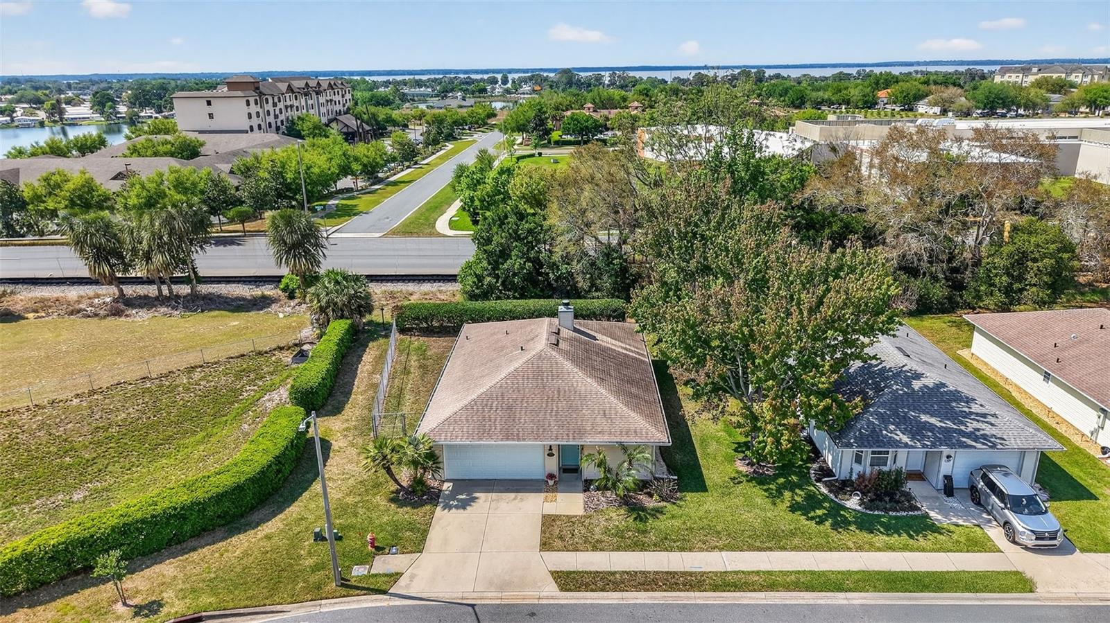 TAVARES GOLDEN PALMS FIRST ADD - Residential