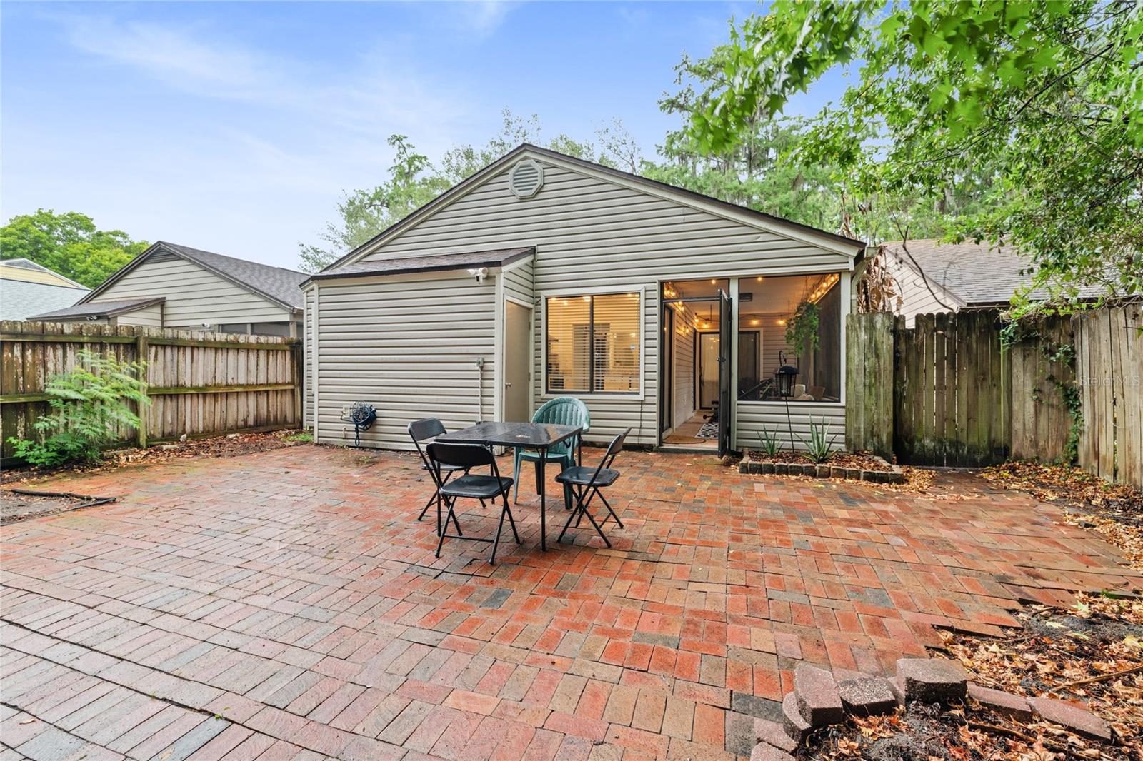 HIGHLAND VILLAGE 1 - Residential