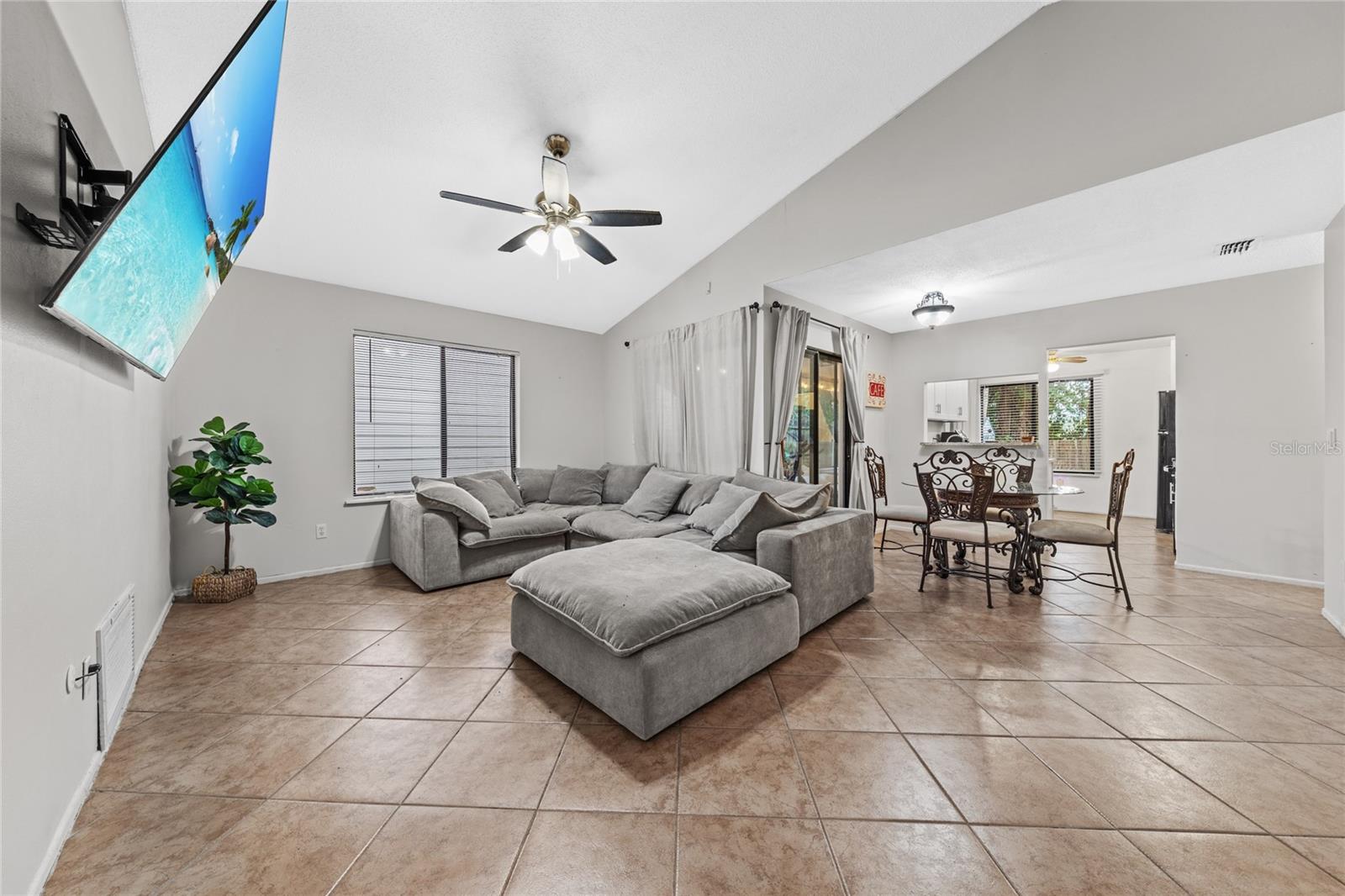 HIGHLAND VILLAGE 1 - Residential