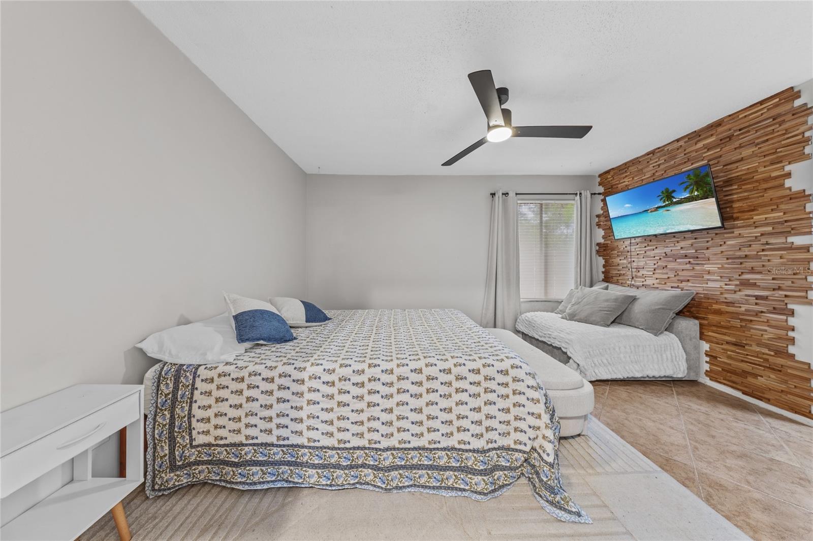 HIGHLAND VILLAGE 1 - Residential