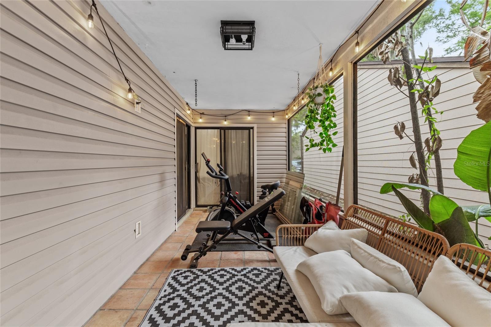 HIGHLAND VILLAGE 1 - Residential