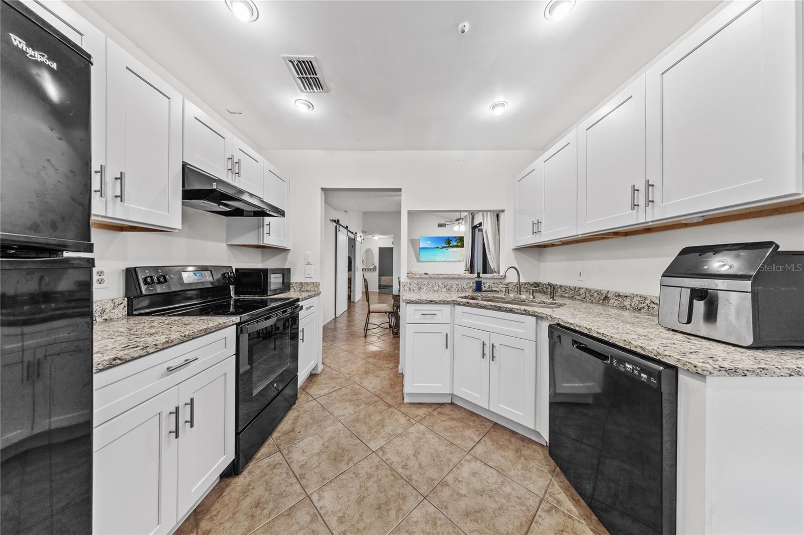 HIGHLAND VILLAGE 1 - Residential