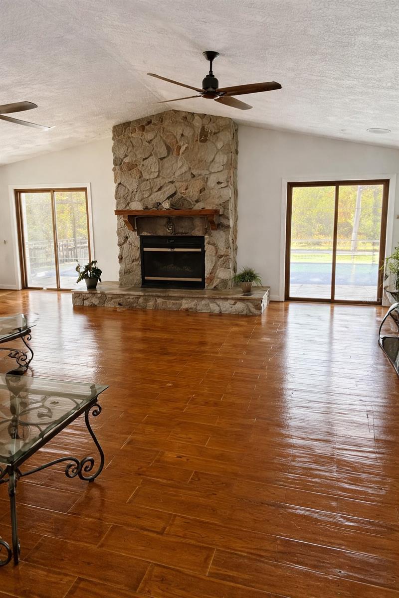 FOX RIDGE - Residential