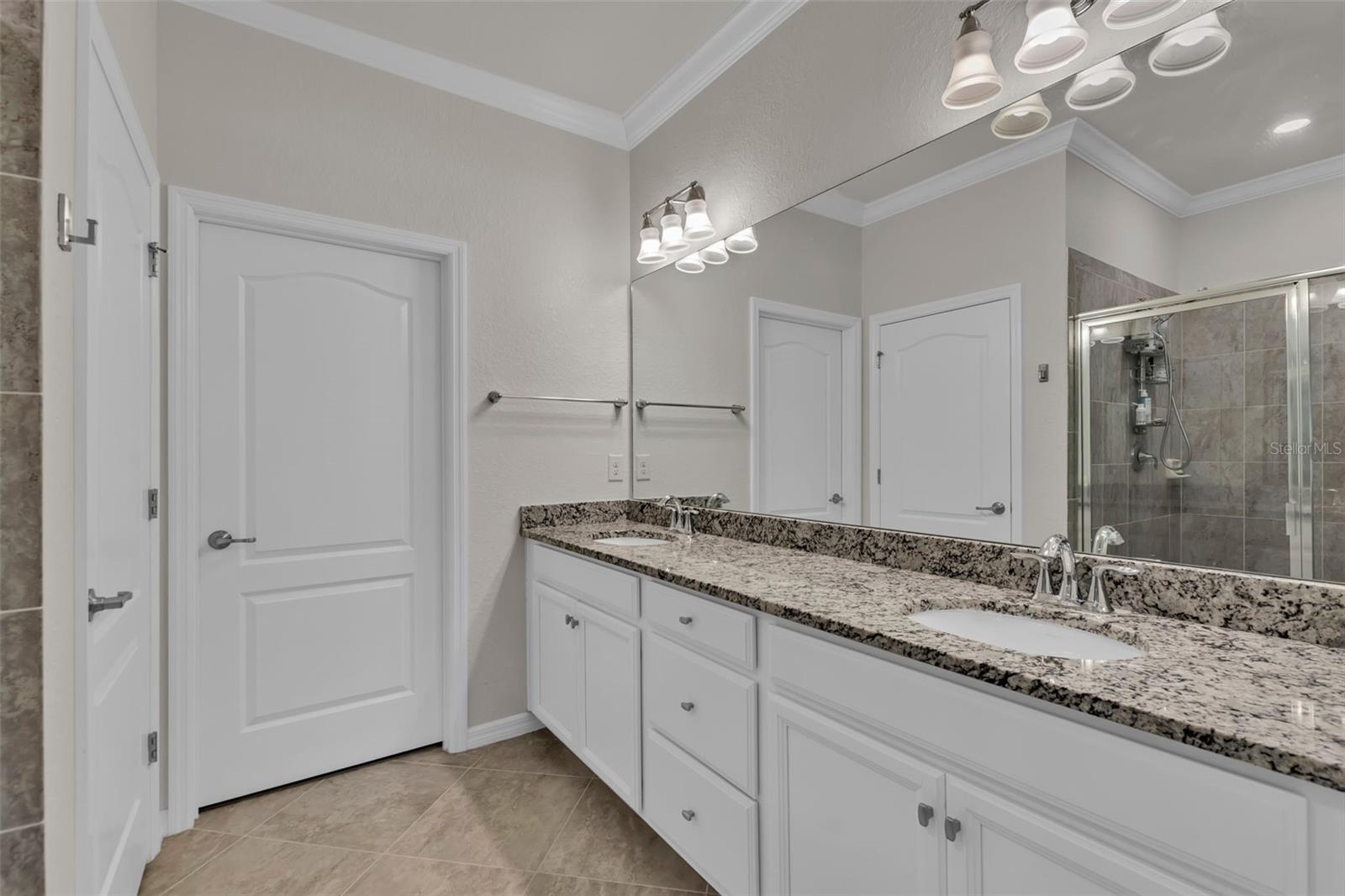 ARBOR GRANDE - Residential