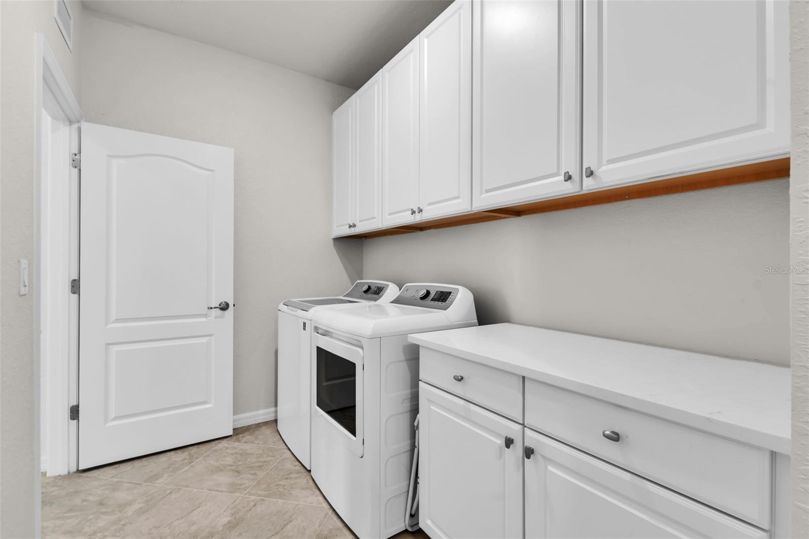 ARBOR GRANDE - Residential