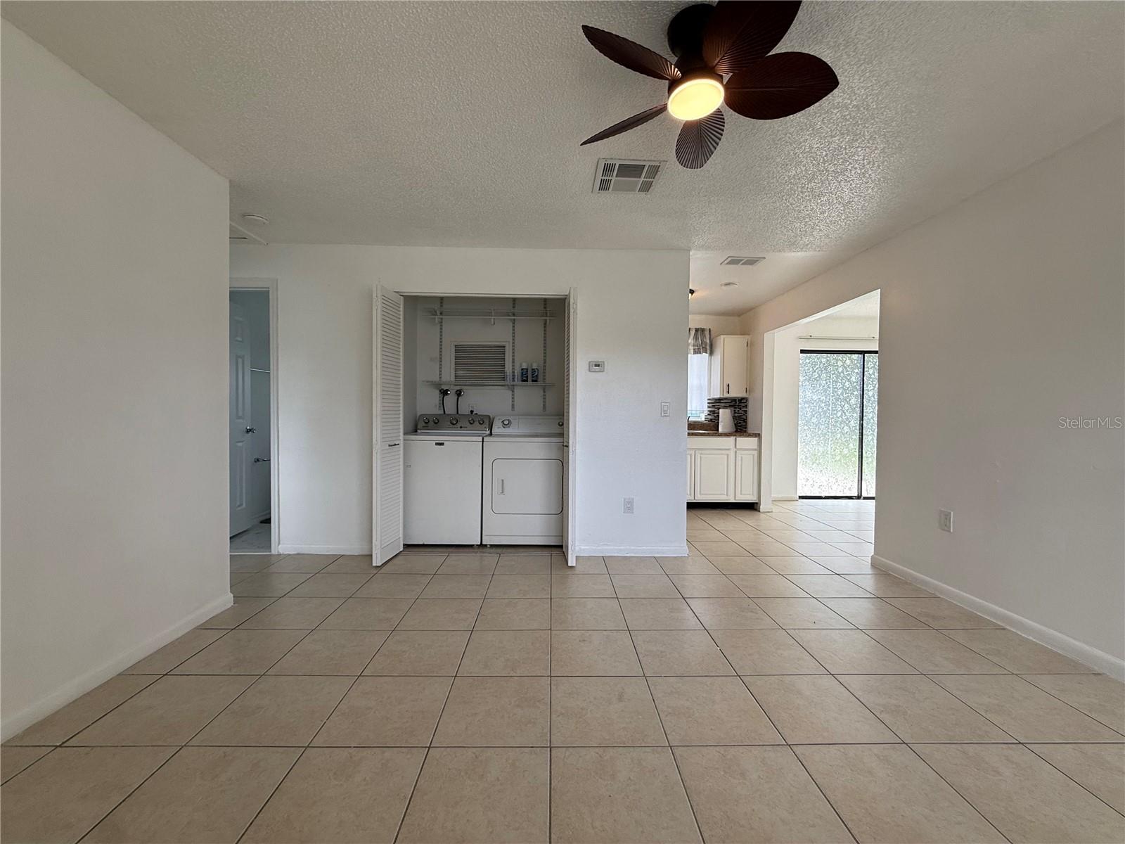 MARION OAKS UN 02 - Residential Lease