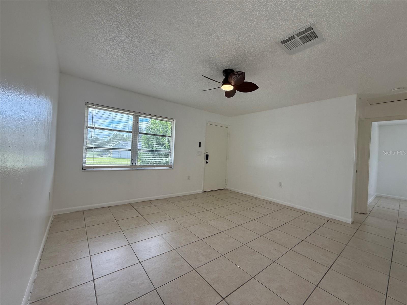 MARION OAKS UN 02 - Residential Lease