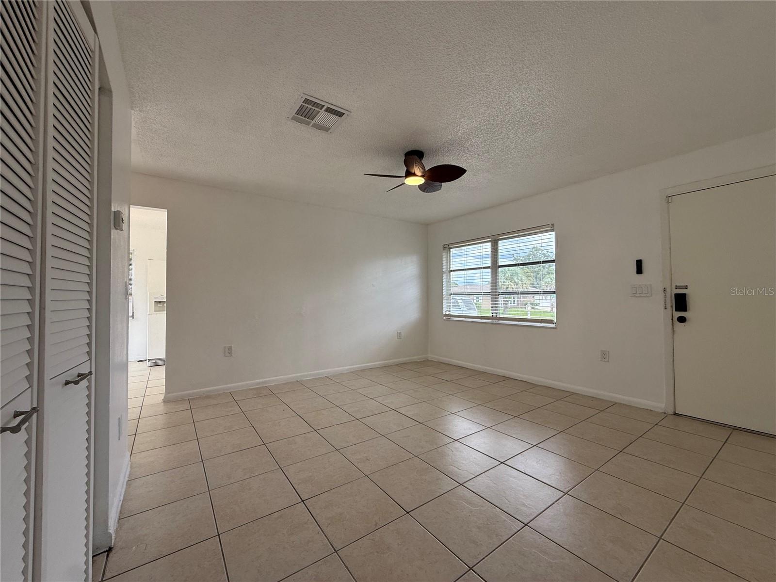 MARION OAKS UN 02 - Residential Lease