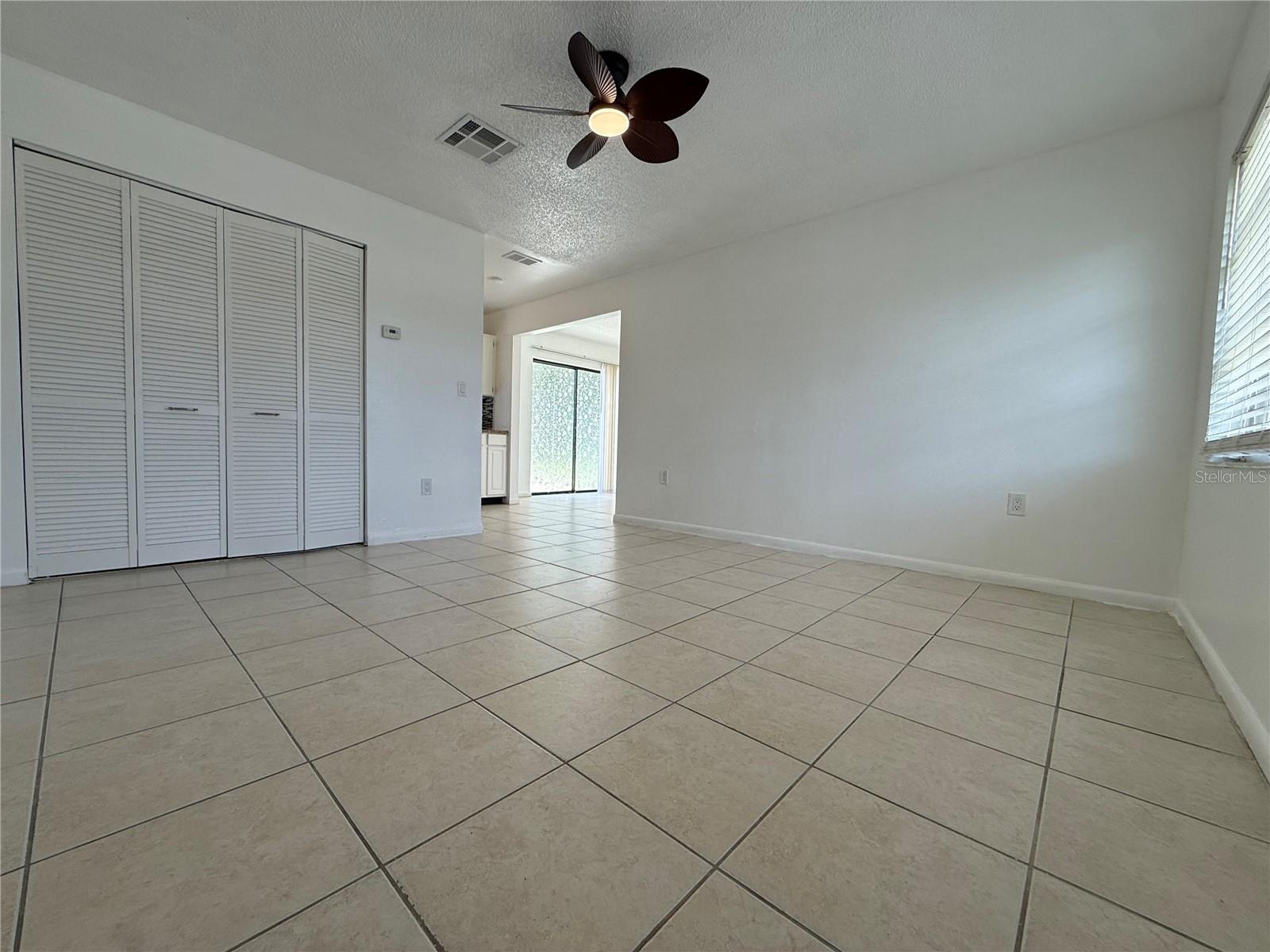 MARION OAKS UN 02 - Residential Lease