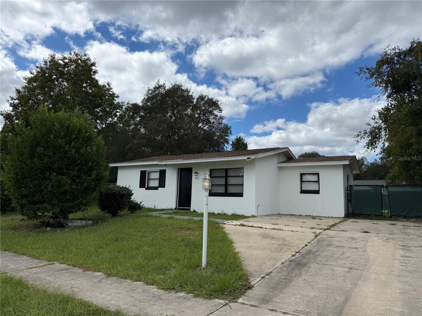 MARION OAKS UN 02 - Residential Lease