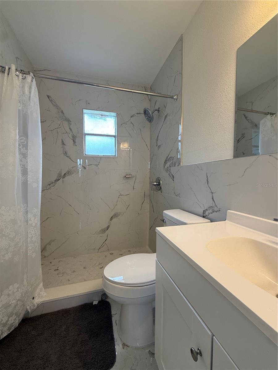 MARION OAKS UN 02 - Residential Lease