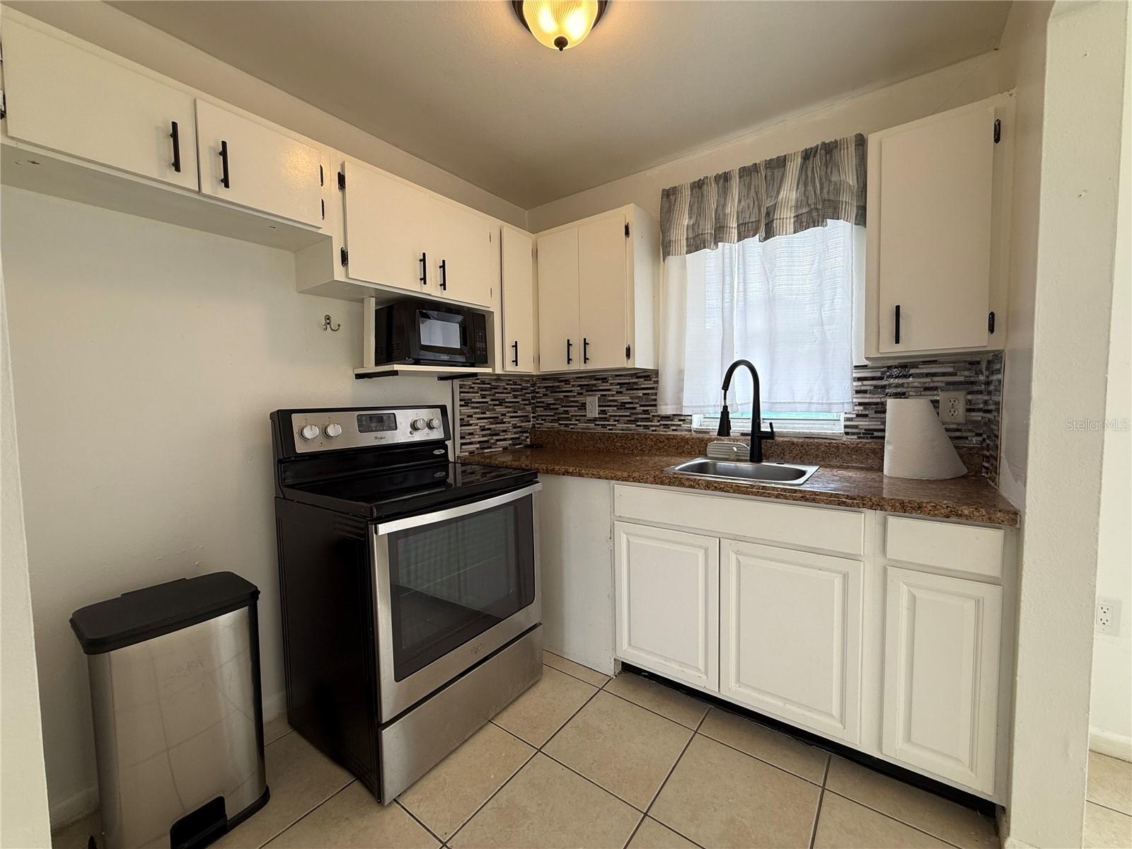 MARION OAKS UN 02 - Residential Lease