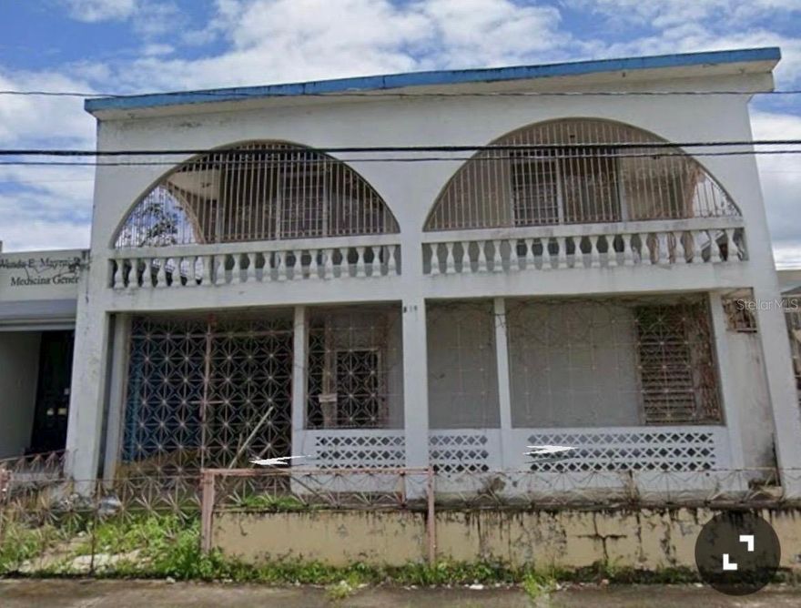 Investor opportunity; property in need of renovations with strong potential.