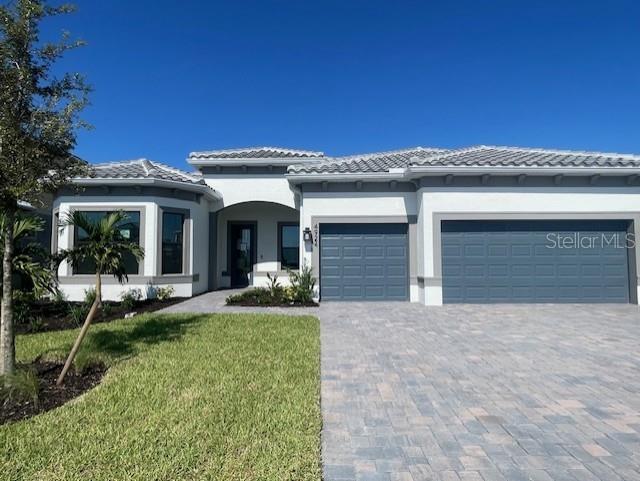 Move into Del Webb Catalina, Lakewood Ranch's newest resort community! Enjoy pickleball, bar restaurant, resistance pool, spa, wellness center, golf simulator and more!